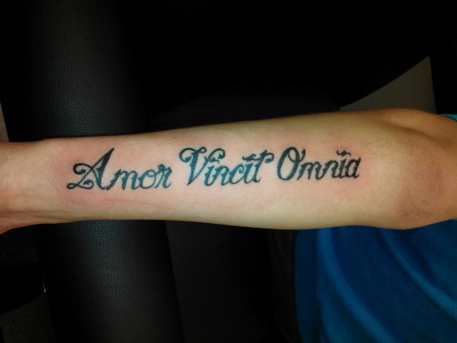 Amor Vincit Omnia Traduzione In Italiano
